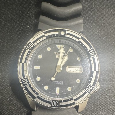 Seiko 5 Automatic 17J Diver Wristwatch Day/Date Black Dial 38mm 150m