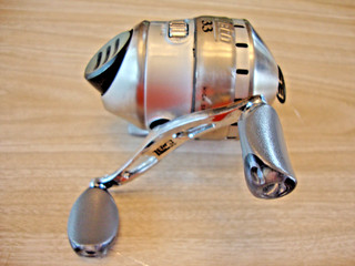 VINTAGE ZEBCO 33 PLATINUM ALL METAL SPIN CASTING FISHING REEL
