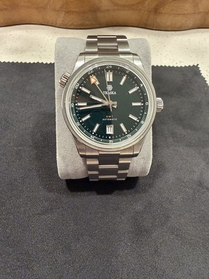 Traska Venturer GMT Bottle Green   True Traveler's GMT - Excellent