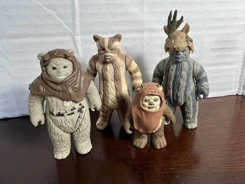 VINTAGE KENNER STAR WARS 1983 EWOK SET LOT OF 4 WICKET CHIRPA LOGRAY TEEBO READ