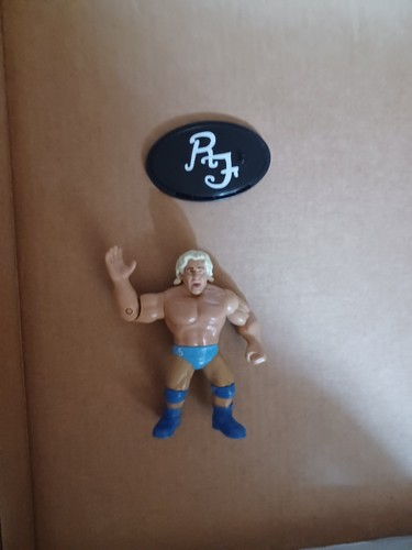 wwf hasbro  wwe mattel retros  series 4 ric flair ...