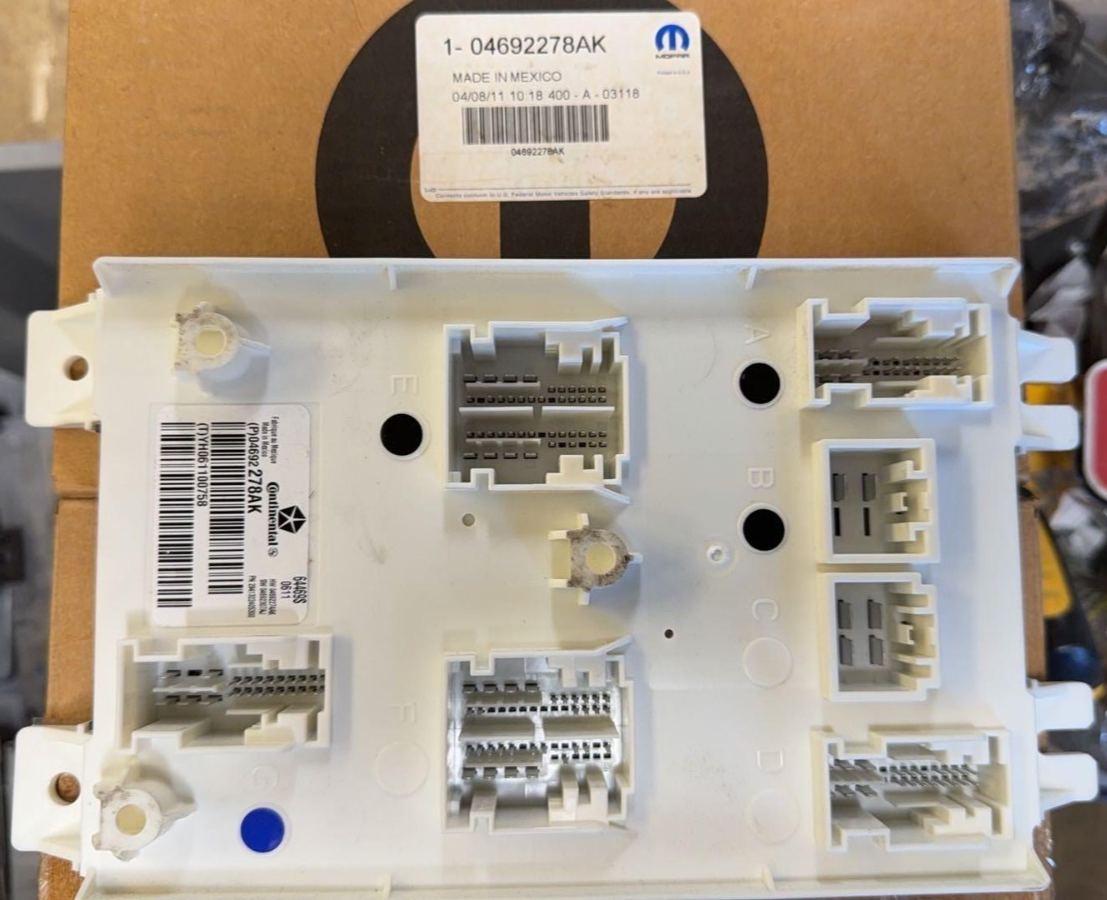 04692278AK Dodge Journey 2011 bcm body control module **NEW OEM