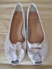 Image of CLARKS UK 3 D GOLD SUEDE PEEP TOE FLAT BALLERINA SHOES BNWOB