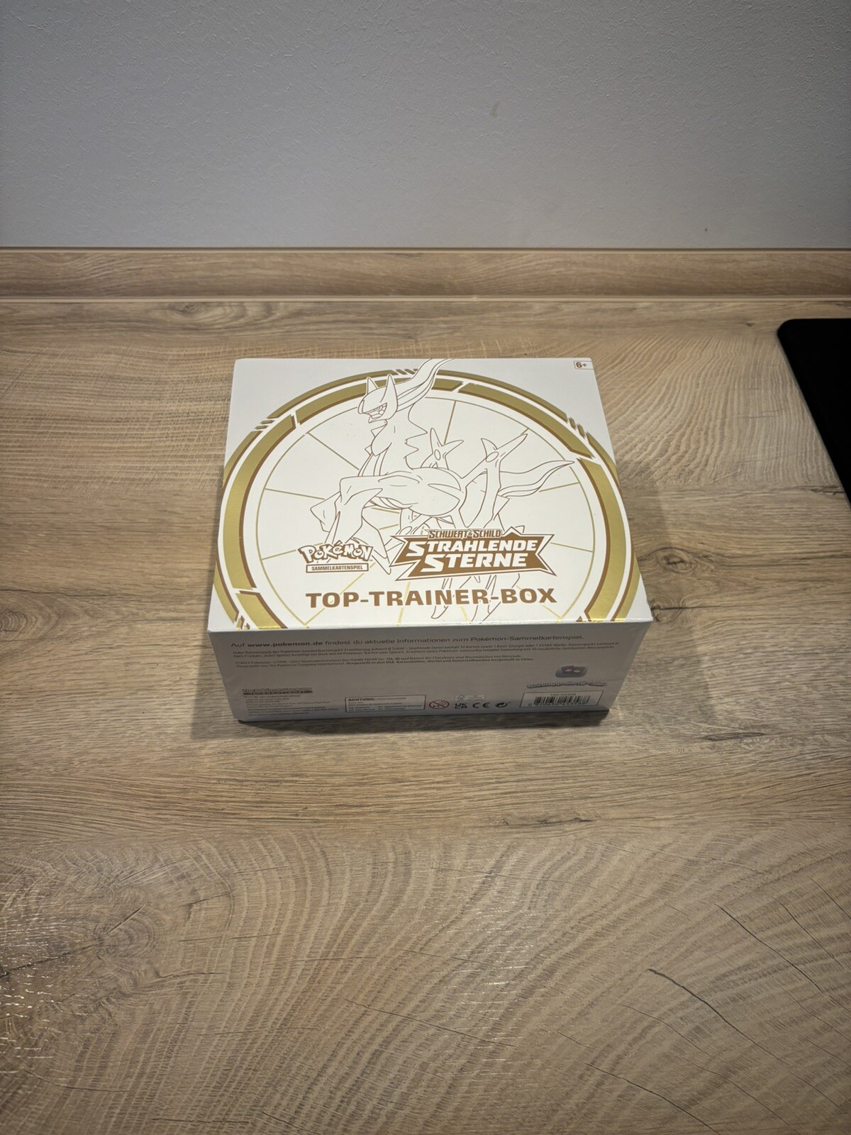 Thumbnail - Pokémon Schwert&schild Strahlende Sterne Top-trainer Box