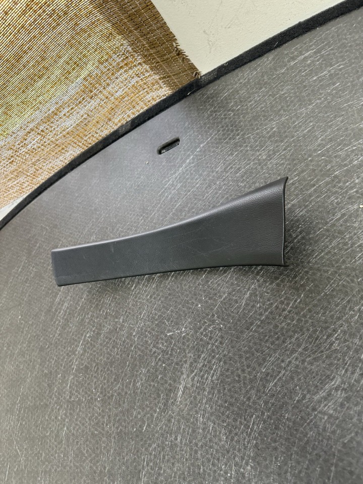 2019 Honda CRV LX 2.4L4 Rear Left side Door sill scuff Trim Cover panel