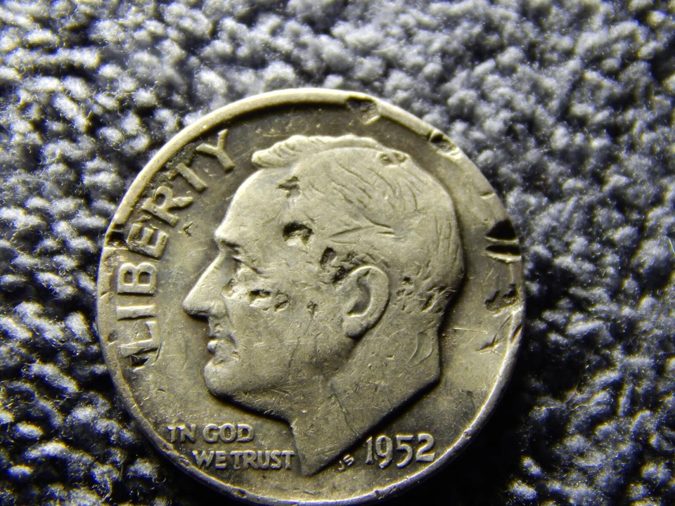 1952 D Roosevelt Dime ONE HUGE MINT ERROR both sides of coin - Image 3 of 4