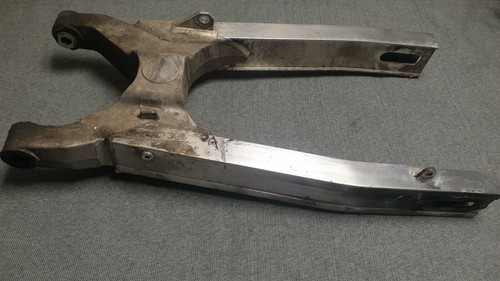 HONDA VFR 750 F RC 24 /1 1985-1987 SCHWINGE HINTERRADSCHWINGE - Picture 5 of 8