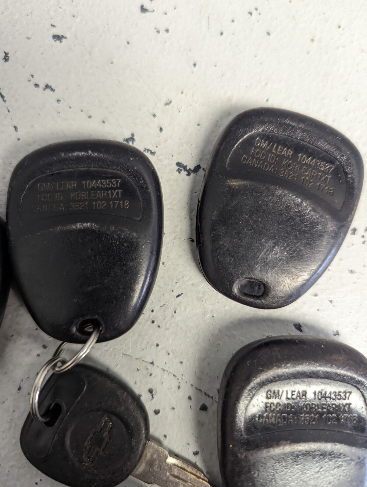Lot of 19 GM Key Fobs 25695955 25695954 10443537 | eBay