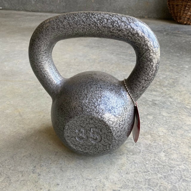 Weider Cast Iron 35 lb Kettlebell Hammertone Finish NEW *FREE SHIPPING