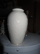 LENOX China Masterpiece Small Vase 7