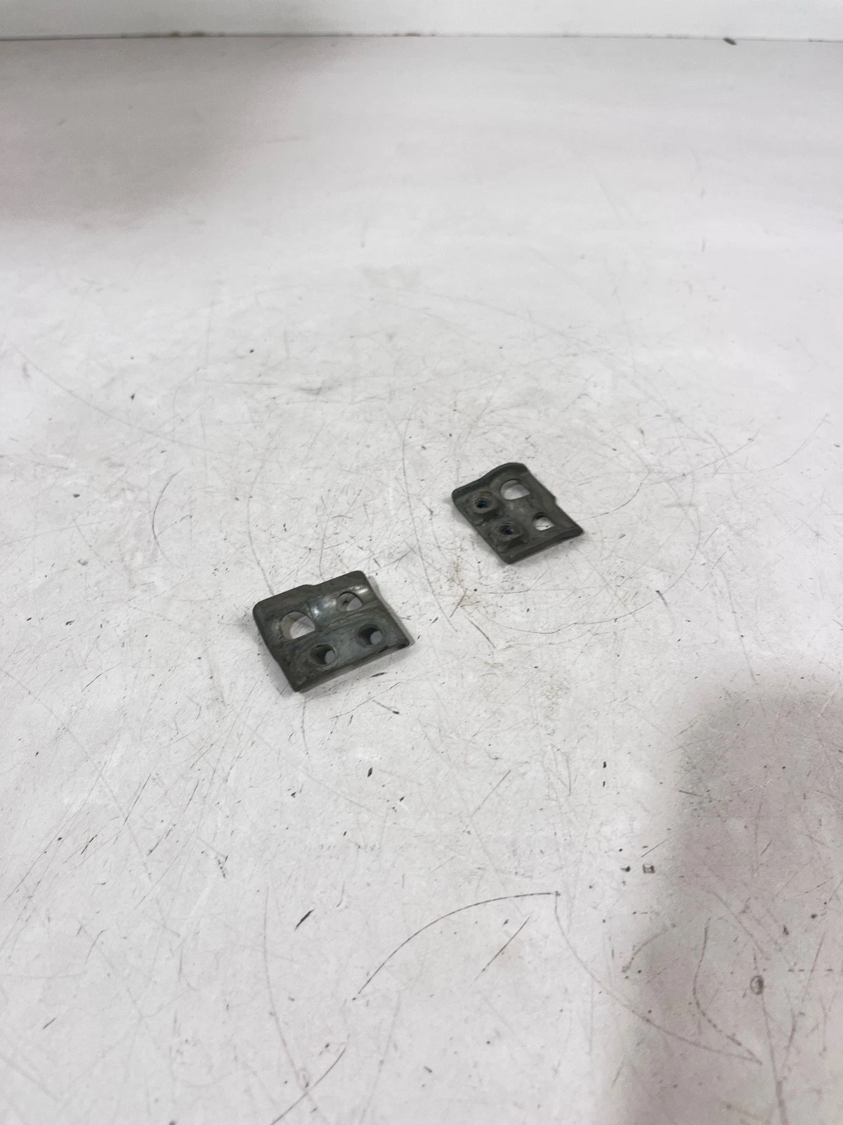 2006 SUZUKI RMZ450 OEM FRONT BRAKE LINE CLAMP 51581-35G00 #222