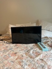 tv black color insignia good conditon