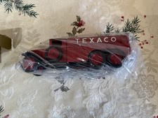 ERTL Diecast Texaco 1930 Diamond T Fuel Tanker Bank 1/25 Scale New In Box