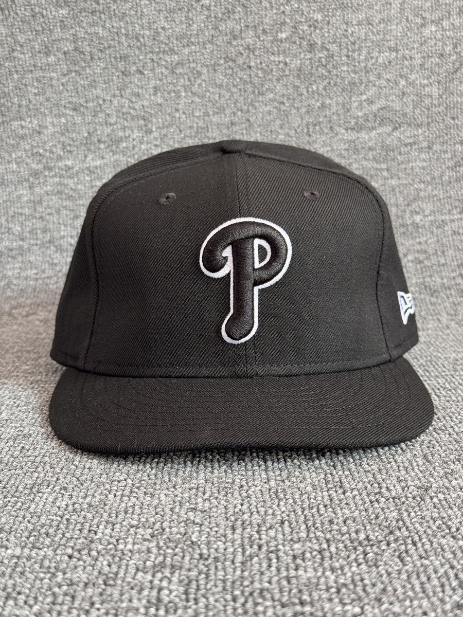 New Era Phillies 9FIFTY Snapback Black Flat Brim Hat One Size