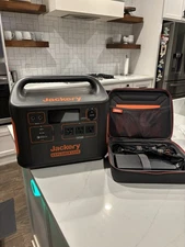 Jackery Explorer 1500 Solar Generator