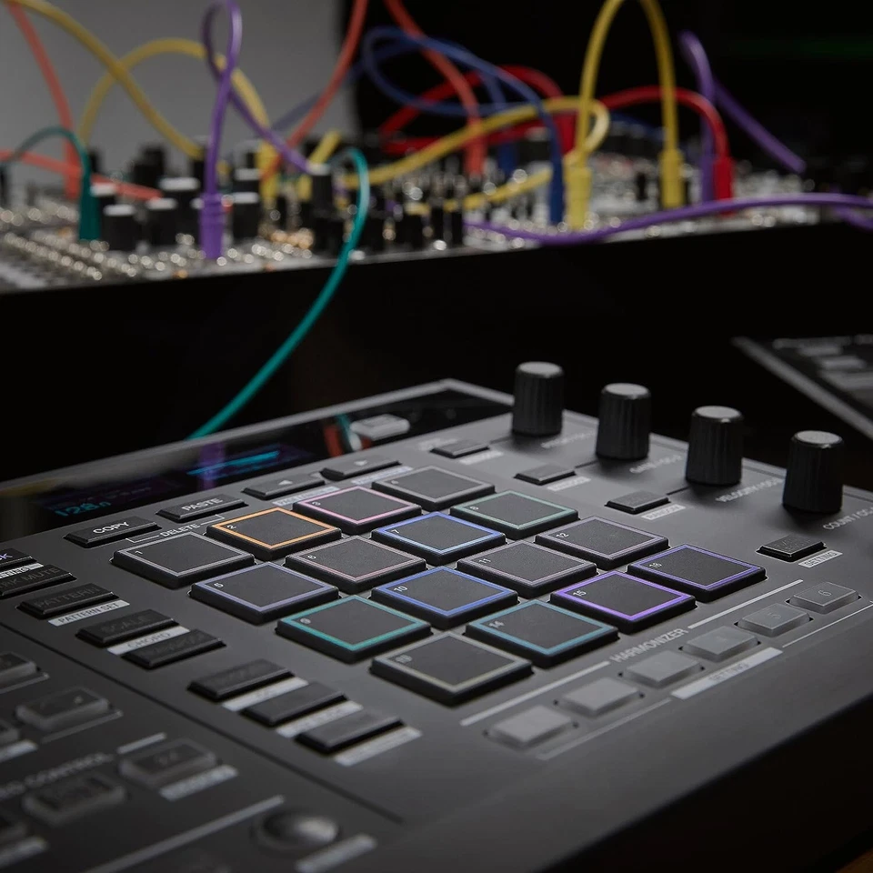 Pioneer DJ TORAIZ SQUID Multitrack MIDI & Analog CV Sequencer w/ DIN SYNC - Image 4 of 4