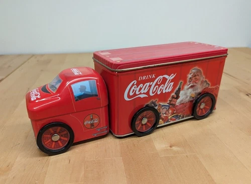 Vintage Coca Cola Collectable Santa Christmas Tin Truck in Excellent Condition
