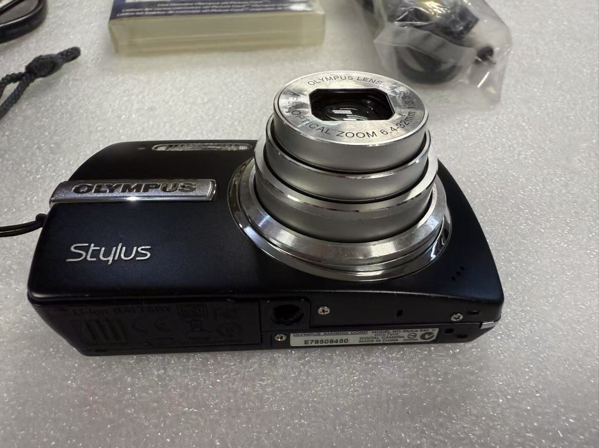 Olympus Stylus 830 8.0MP 5x Optical Zoom All-Weather Digital