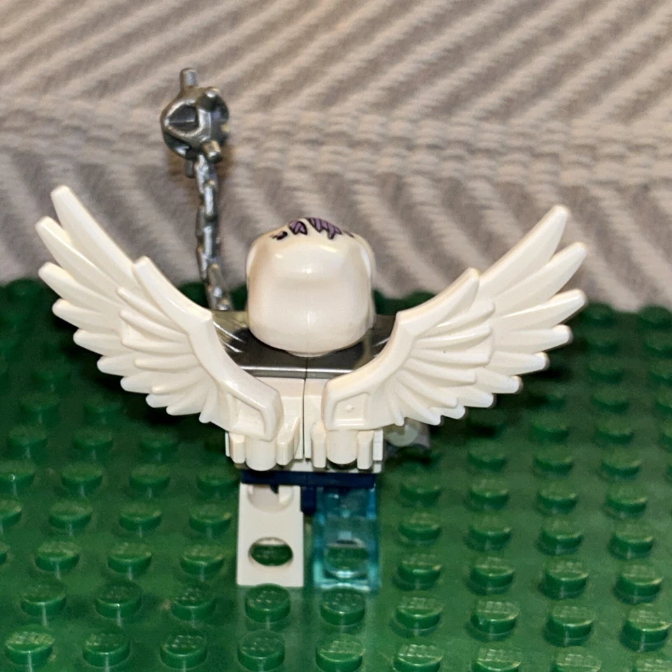 LEGO® Legends of Chima VOOM VOOM - ARMADURA AZUL TRANS-LUZ MINIFIG LOC107 - Imagem 2 de 2