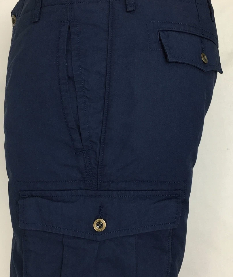 GENUINE LEVIS CARGO PURE COTTON HERRINGBONE MENS SHORTS - Image 3 of 4