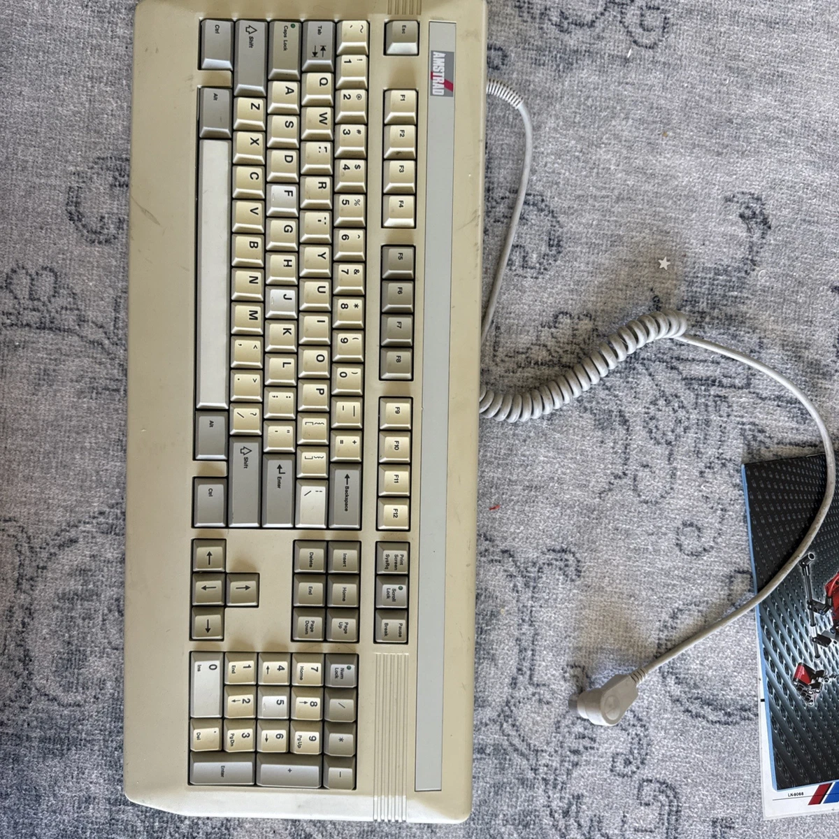 Amstrad CPC 664 - Clavier QWERTY - Révisé Et 100% Fonctionnel - Sans écran Ni Disquettes
