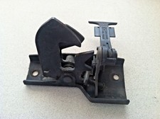 2000-2006 MERCEDES-BENZ W220 S430 ~ HOOD SAFETY HOOK