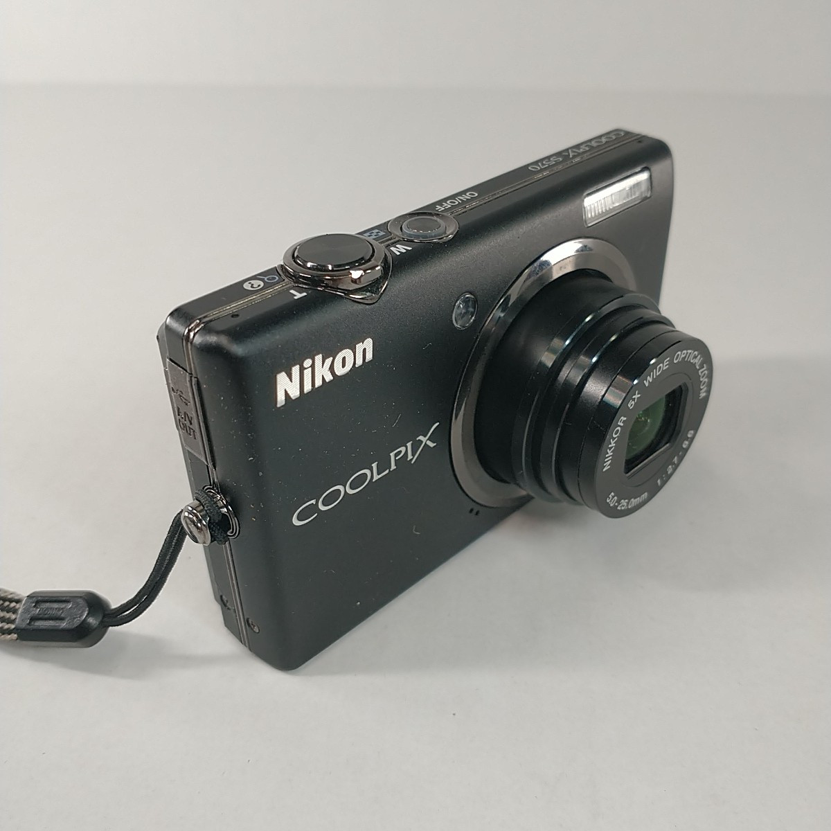 Nikon COOLPIX S570 12.0 MP Digital Camera in Box + Battery SD