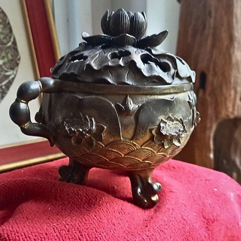 6.5"Antuque Chinese Bronze Lotus Incense Burner Censer Statue Fengshui Vtg Large - Image 4 of 4