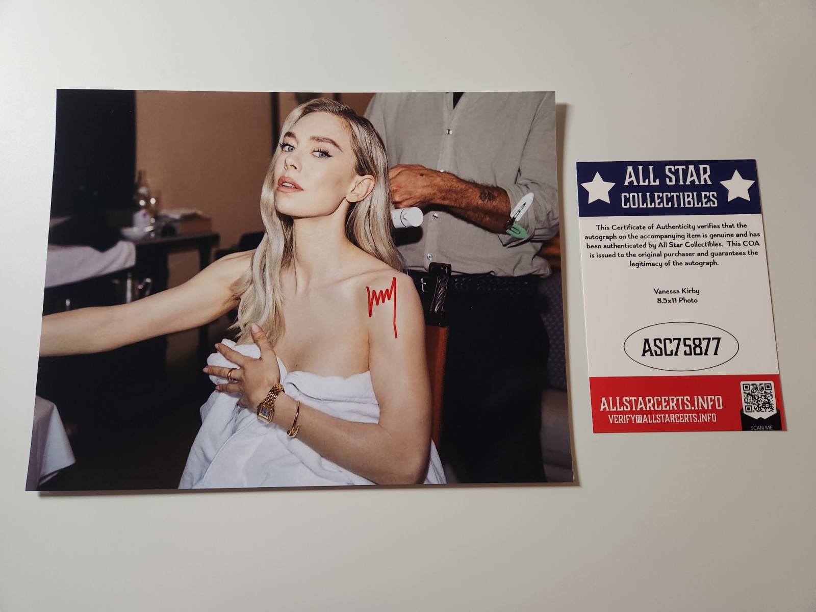 VANESSA KIRBY Autographed 8.5x11  Photo - with COA