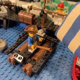 LEGO Pirates Rock Island Refuge (6273) 99% Great Condition