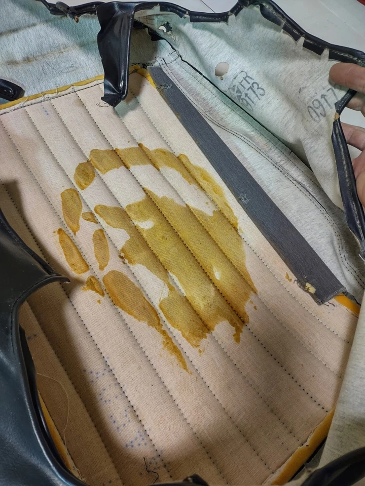 Chrysler Plymouth Barracuda 1974 cubierta de asiento delantero Foto 3 de 4