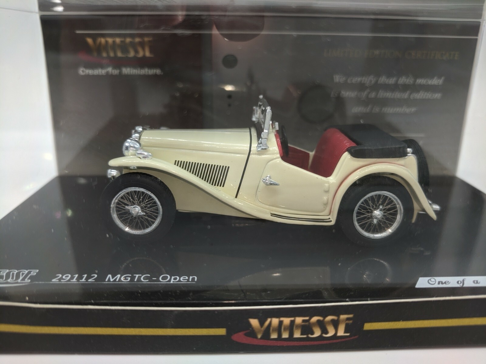 ivory white 1//43 open wonderful modelcar MG TC Roadster 1945 lim.ed.