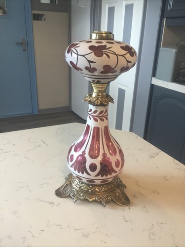 A BEAUTIFUL ANTIQUE CRANBERRY GLASS OIL / TABLE LAMP . Just 99p Start !!! - 第 1/12 張圖片