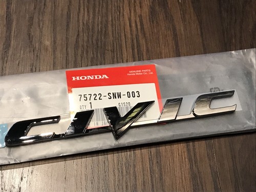 GENUINE JDM "CIVIC" EMBLEM HONDA FD2 TYPE R REAR LEFT OEM STICKER 75722-SNW-003 - Picture 4 of 6