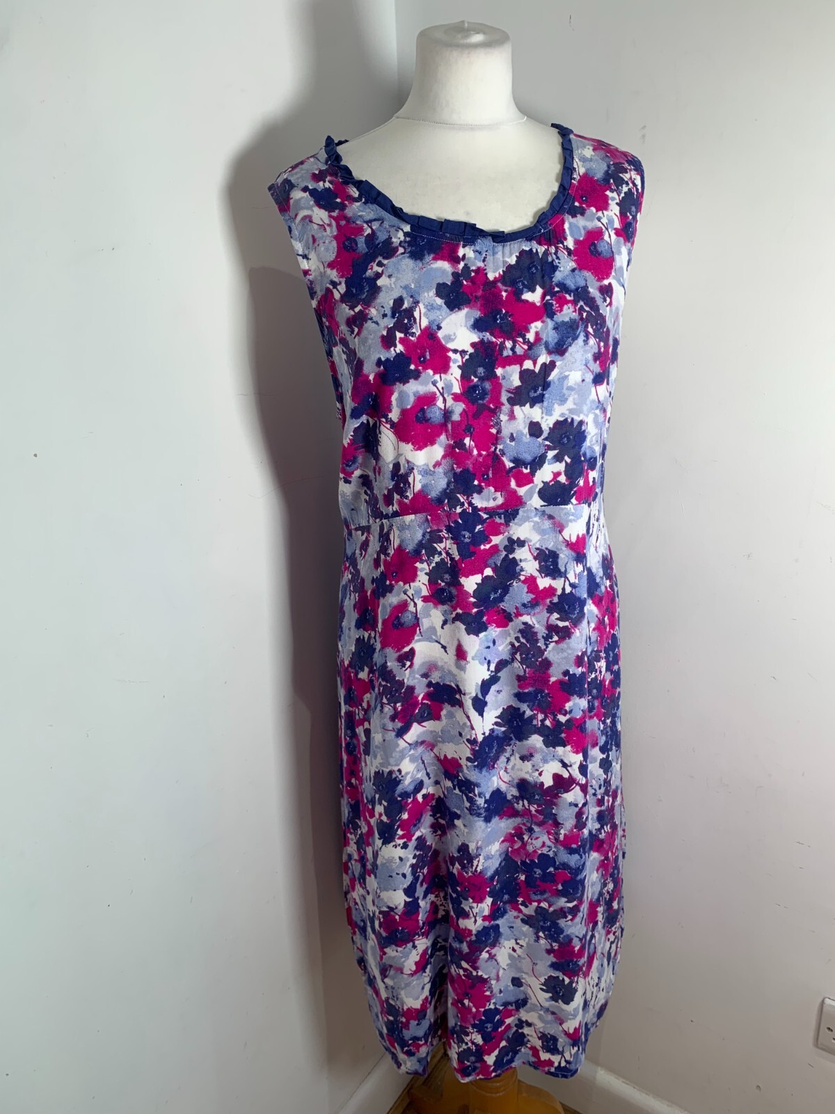 Adini pattern print Dress Size L VGC blue pink A line sheath shift classic