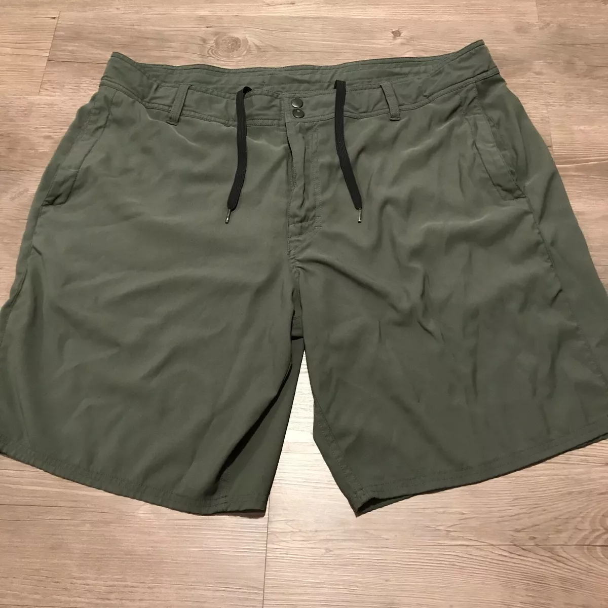 Under Armour Mardox Hybrid Athleisure Shorts Green Sz 42
