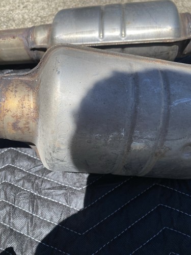 2014 Audi RS7 C7 Oem Downpipes catalytic converters - Picture 3 of 7