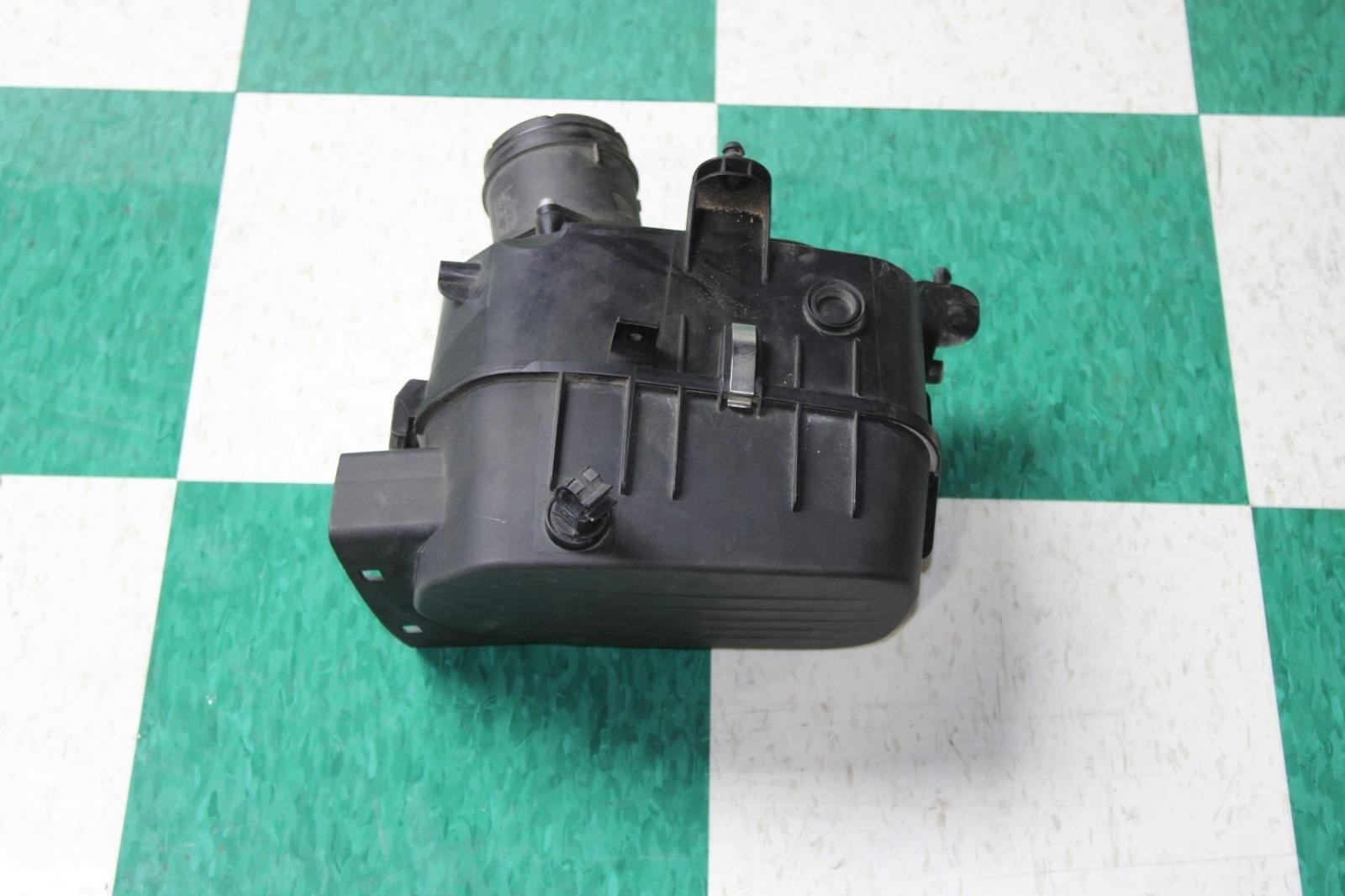 Maserati Ghibli 2014-2020 Left Air box top