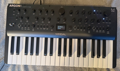 MINT! Modal Electronics Argon8, Wavetable Synthesizer 37 Keys PLUS EXTRAS