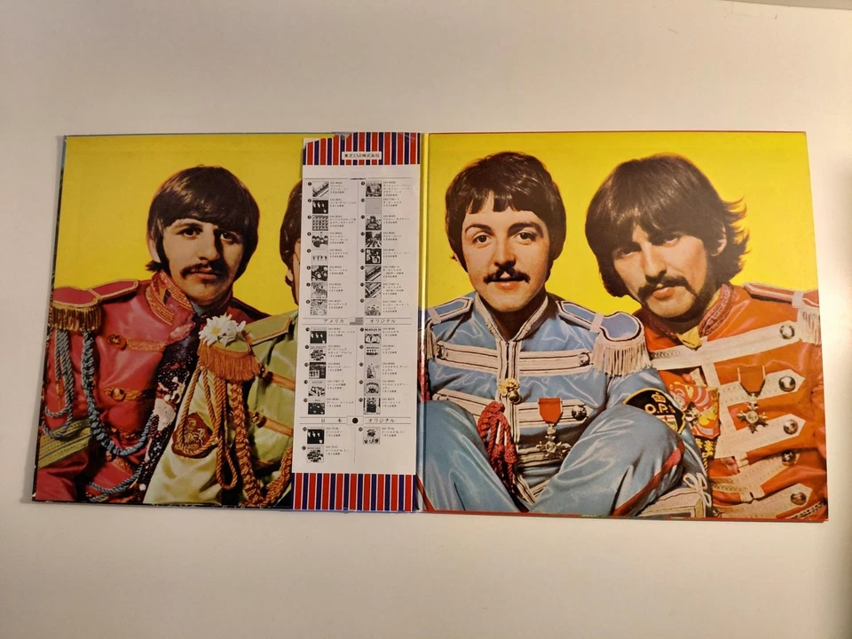 The Beatles Sgt. Pepper's Lonely Hearts Club Band · Lp, photo 2 sur 5