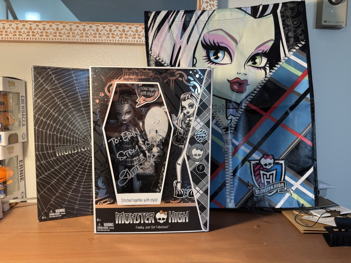 Monster High Black & White Frankie Stein 2010 Limited Edition SDCC