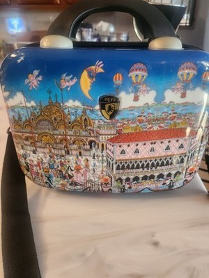 Heys Tazzino Makeup Case Hard Shell Multicolor Cityscape Handle so pretty nice