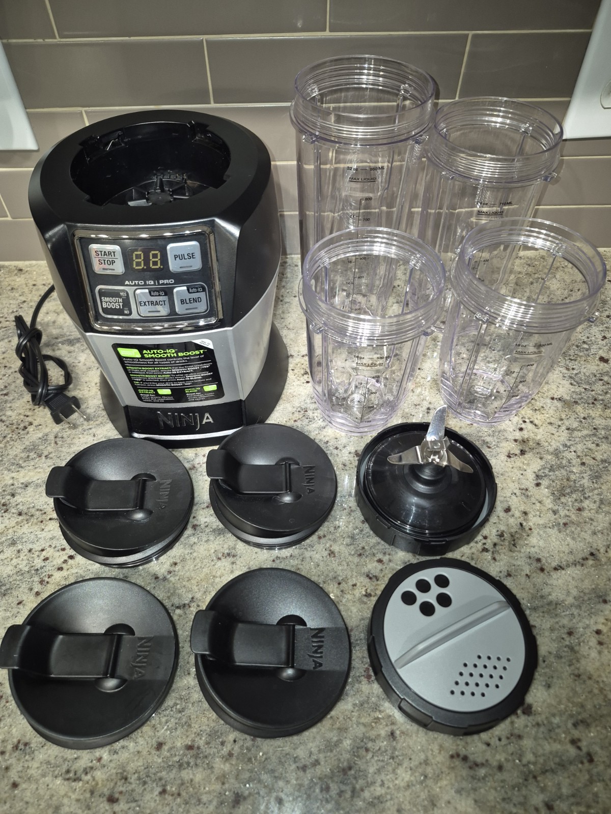 Ninja BL487 Auto-iQ Pro Smooth Boost Blender w/ Cups, Lids &