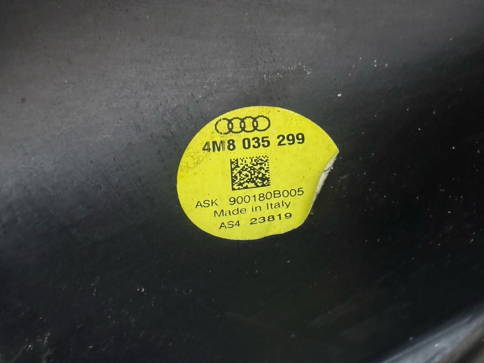 Lamborghini Urus 2023 FRONT+LEFT Door shell P/N 4M8035299