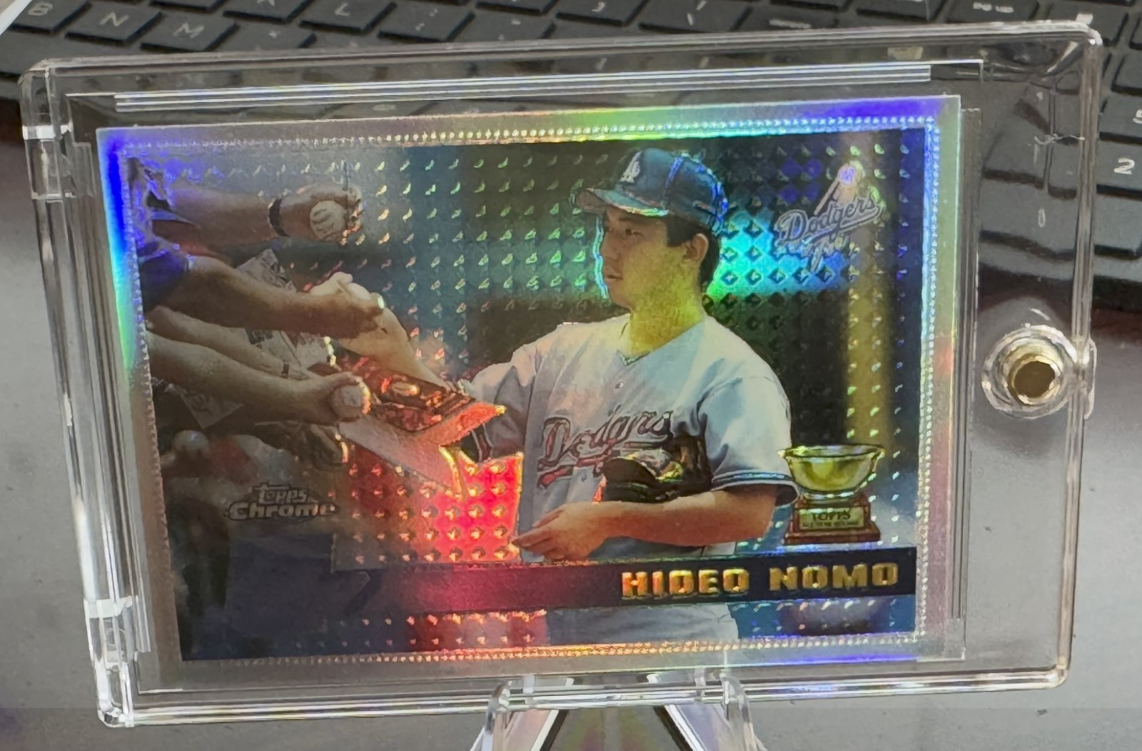 1996 HIDEO NOMO 1ST YEAR TOPPS CHROME REFRACTOR #37 (252)