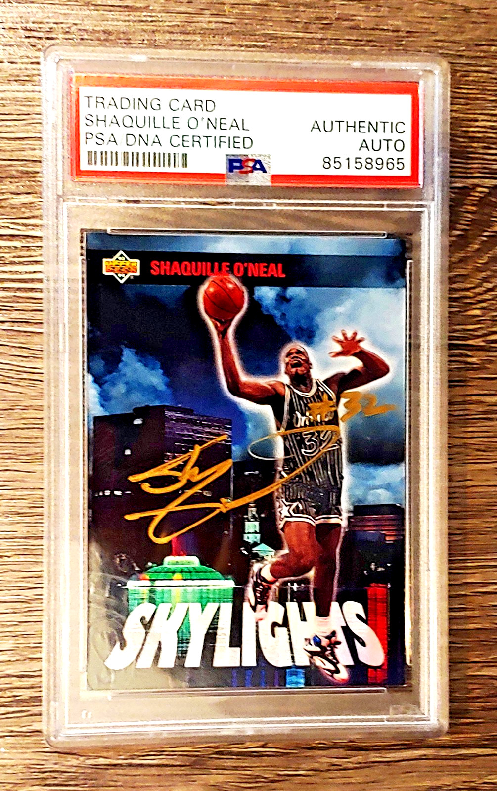 1994 UD SKYLIGHTS SHAQUILLE O'NEAL AUTOGRAPH CARD #469 PSA/DNA