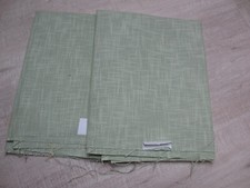 Hardanger: 2 pastelgroene stoffen