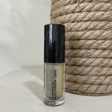 MAC Dazzleshadow Liquid - Not Afraid To Spark...