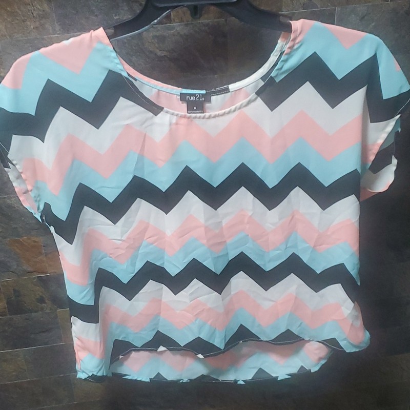 rue21 Women’s M Multicolor Chevron Round Neck Short Sleeve Crop Blouse