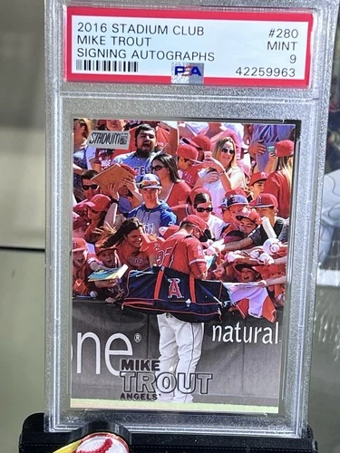 2016 Stadium Club Mike Trout SP Signing Auto With Bag #280 Angels